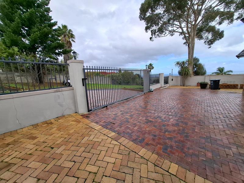 1 Bedroom Property for Sale in Heldervue Western Cape